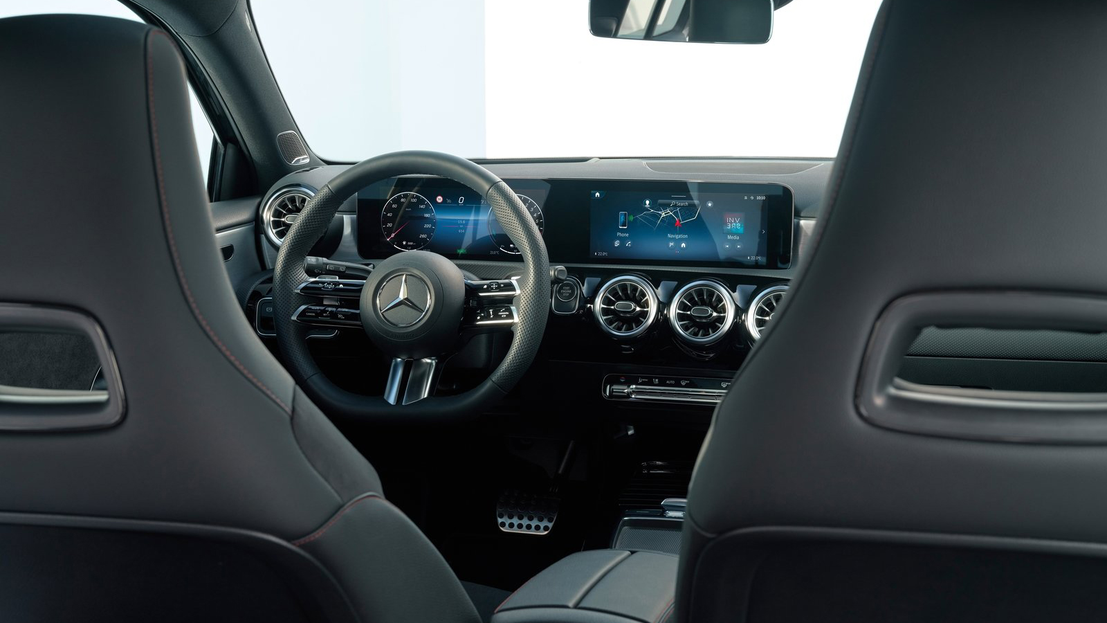 Mercedes A-Class: Να την πάρω σε χάτσμπακ ή σε μπερλίνα; 