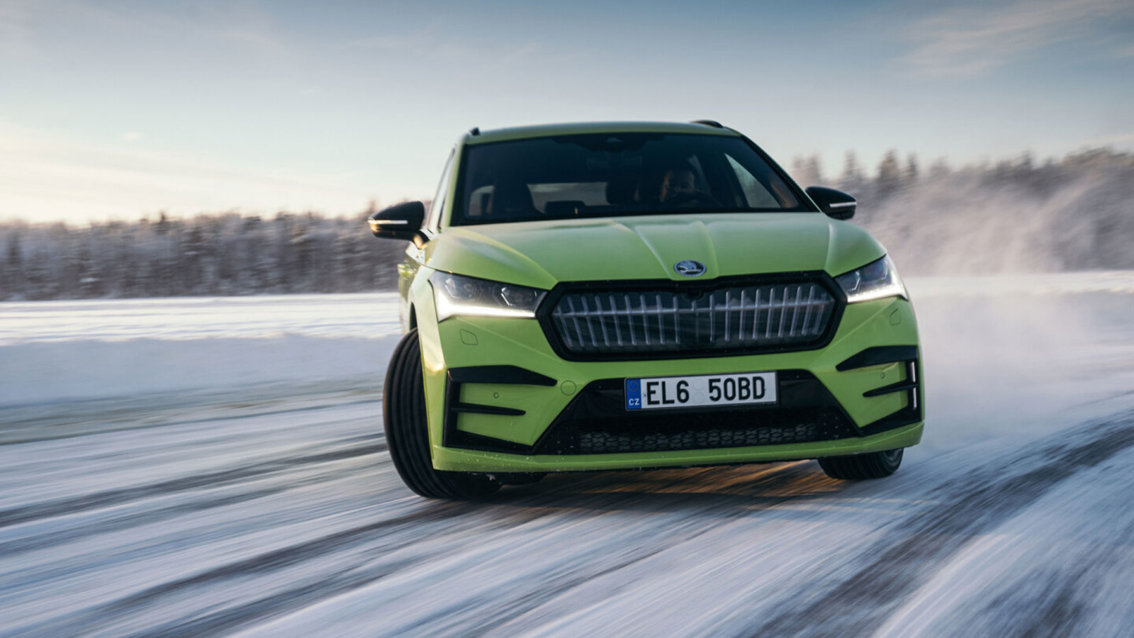 Skoda Enyaq: Ρεκόρ driftαρίσματος στον πάγο για 7,351 χλμ.