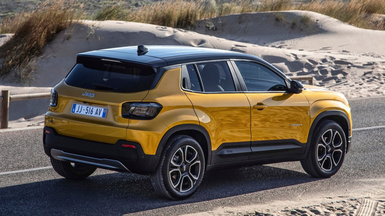 Και με βενζίνη το Jeep Avenger στις μεγάλες αγορές της Ευρώπης