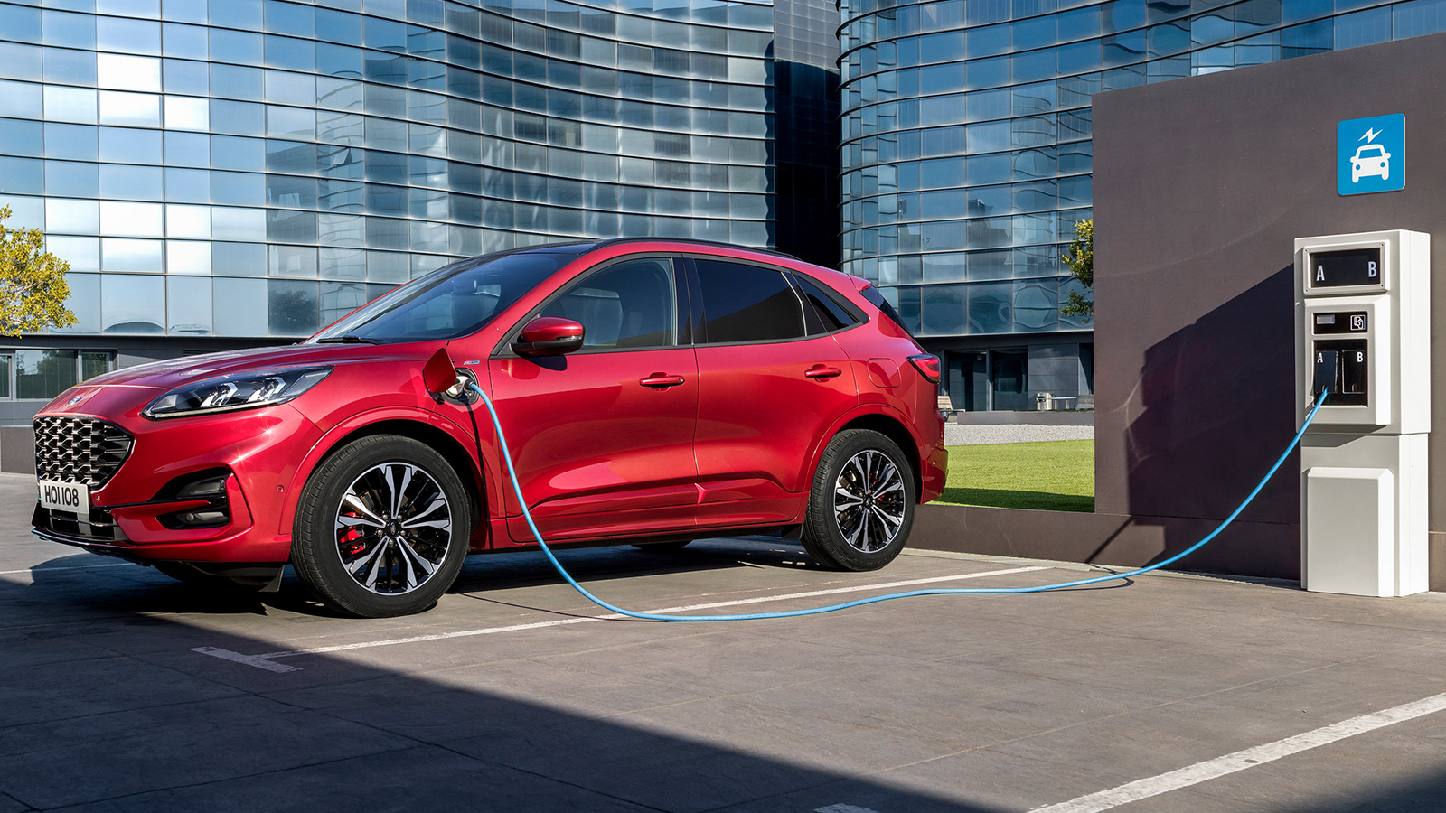 Διαθέσιμο για leasing με 329 ευρώ/μήνα το Plug-in υβριδικό Ford Kuga