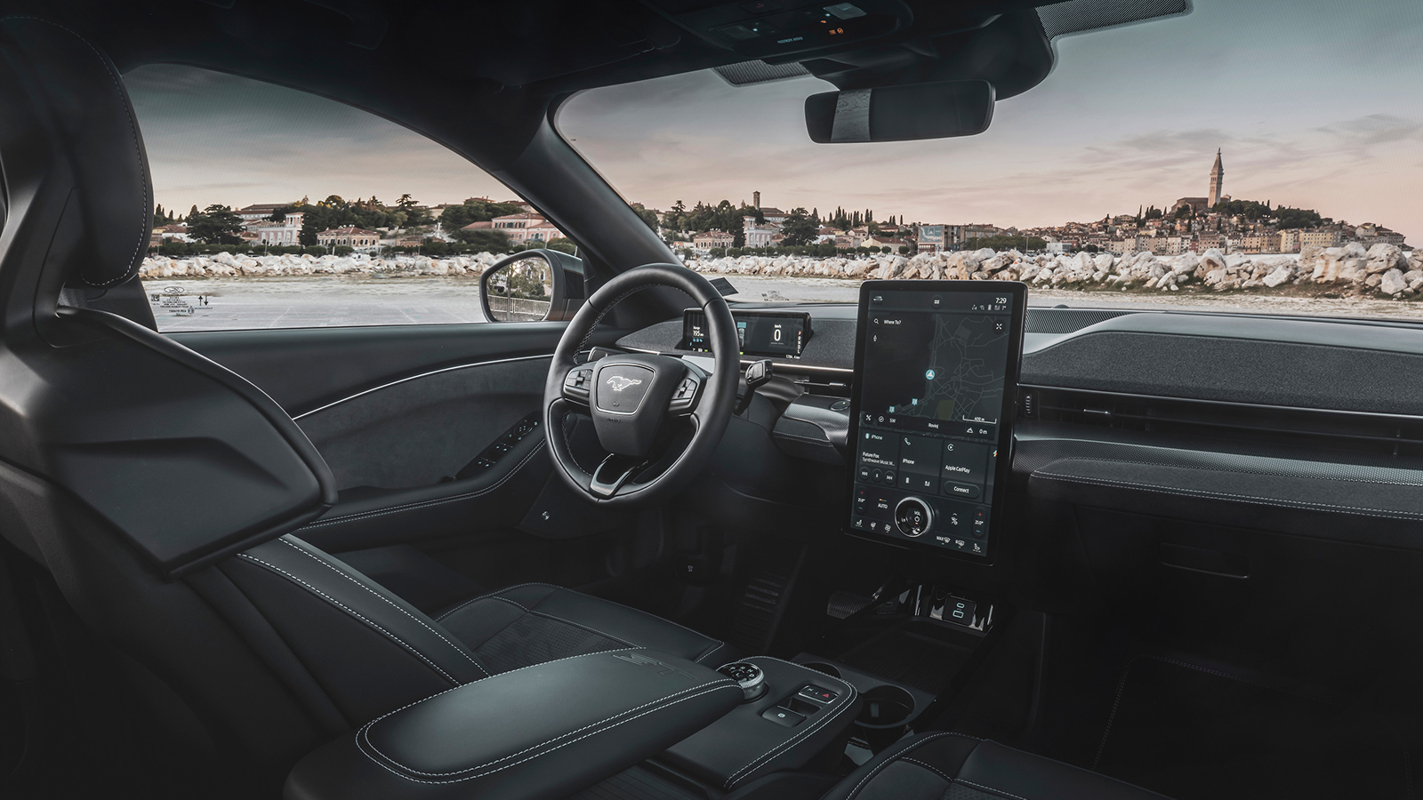 Ετοιμοπαράδοτη με επιτόκιο «χώμα» η Ford Mustang Mach-E