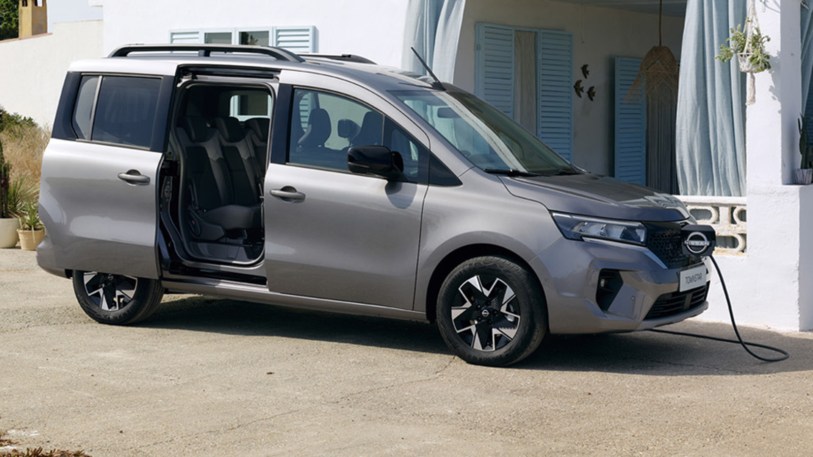 Nissan Townstar Combi: Στην Ελλάδα από 41.000 ευρώ με 122 άλογα