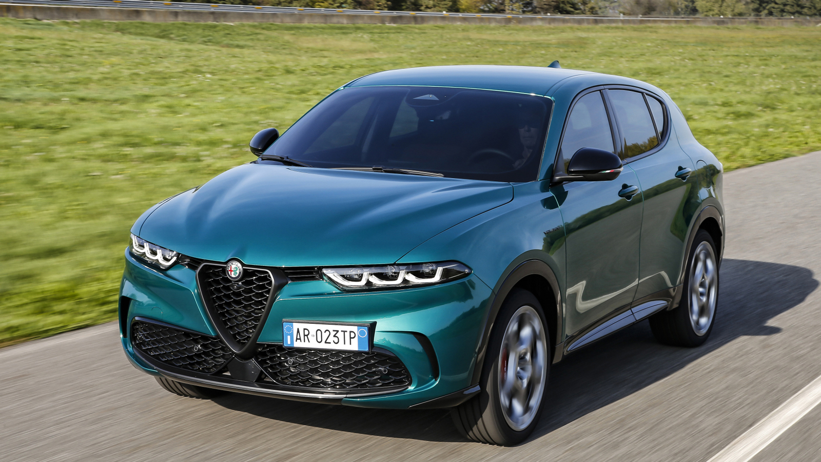 H Alfa Romeo Tonale που σε σχέση με το XC40 είναι «12.000 ευρώ παραπάνω αυτοκίνητο». Μάλιστα το ιταλικό SUV έχει και κατά 20 ευρώ χαμηλότερη δόση (περ