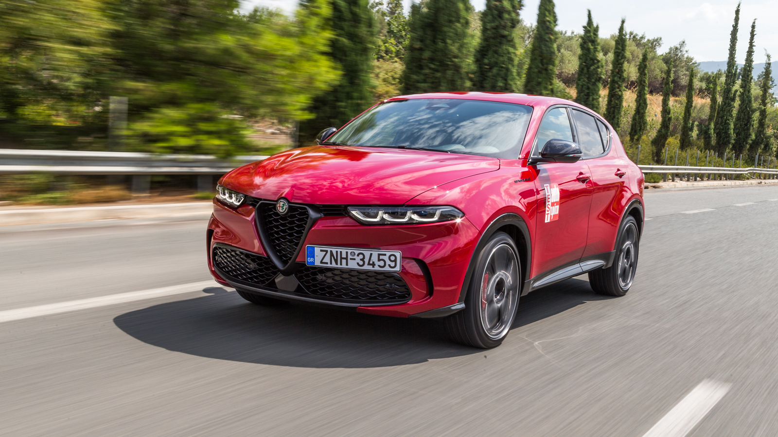 Η Alfa Romeo Tonale βγάζει προειδοποιητικούς ήχους μόλις πλησιάσεις σε μία κάμερα αναγνώρισης ταχύτητας.