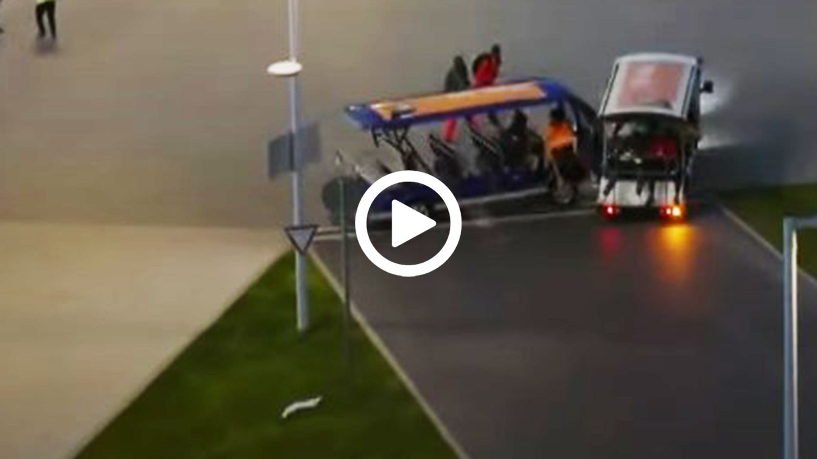 Buggy γεμάτα αθλητές συγκρούστηκαν στο Παγκόσμιο του στίβου