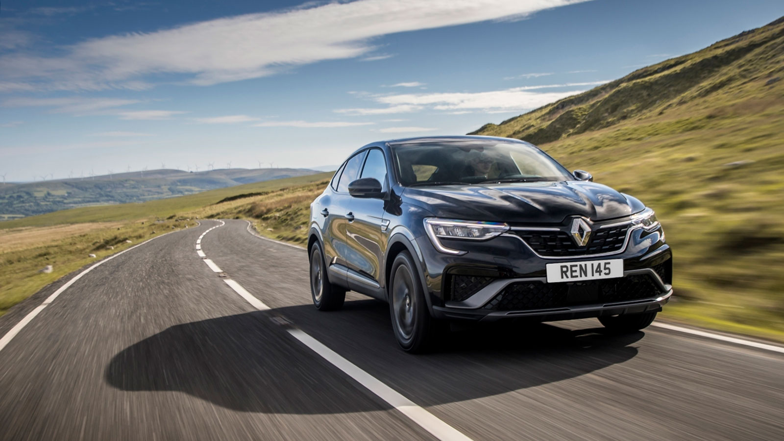 ¶νετο και εύχρηστο για τον όγκο του είναι το Renault Arkana, με την ανάρτηση να ισορροπεί σωστά χωρίς να είναι ούτε «χαλαρή», αλλά ούτε και «σκληρή».