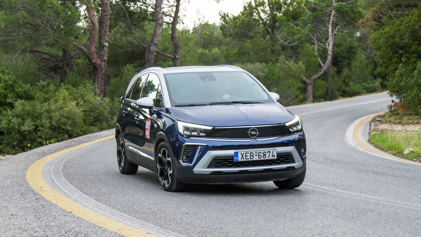 Το πλεονέκτημα του diesel είναι η κατανάλωση στο ταξίδι, η οποία είναι χαμηλότερη κατά σχεδόν 2,5 λτ./100 χλμ..

