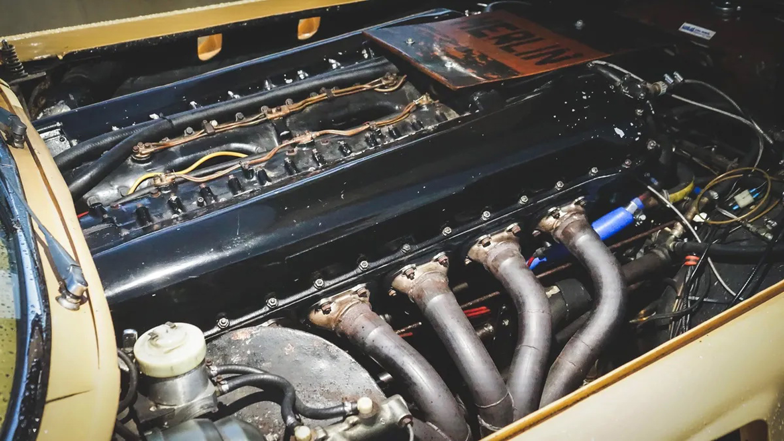O V12 κινητήρας Merlin σχεδιασμένος από την Rolls Royce, ήταν 27.000 κυβικά εκατοστά!