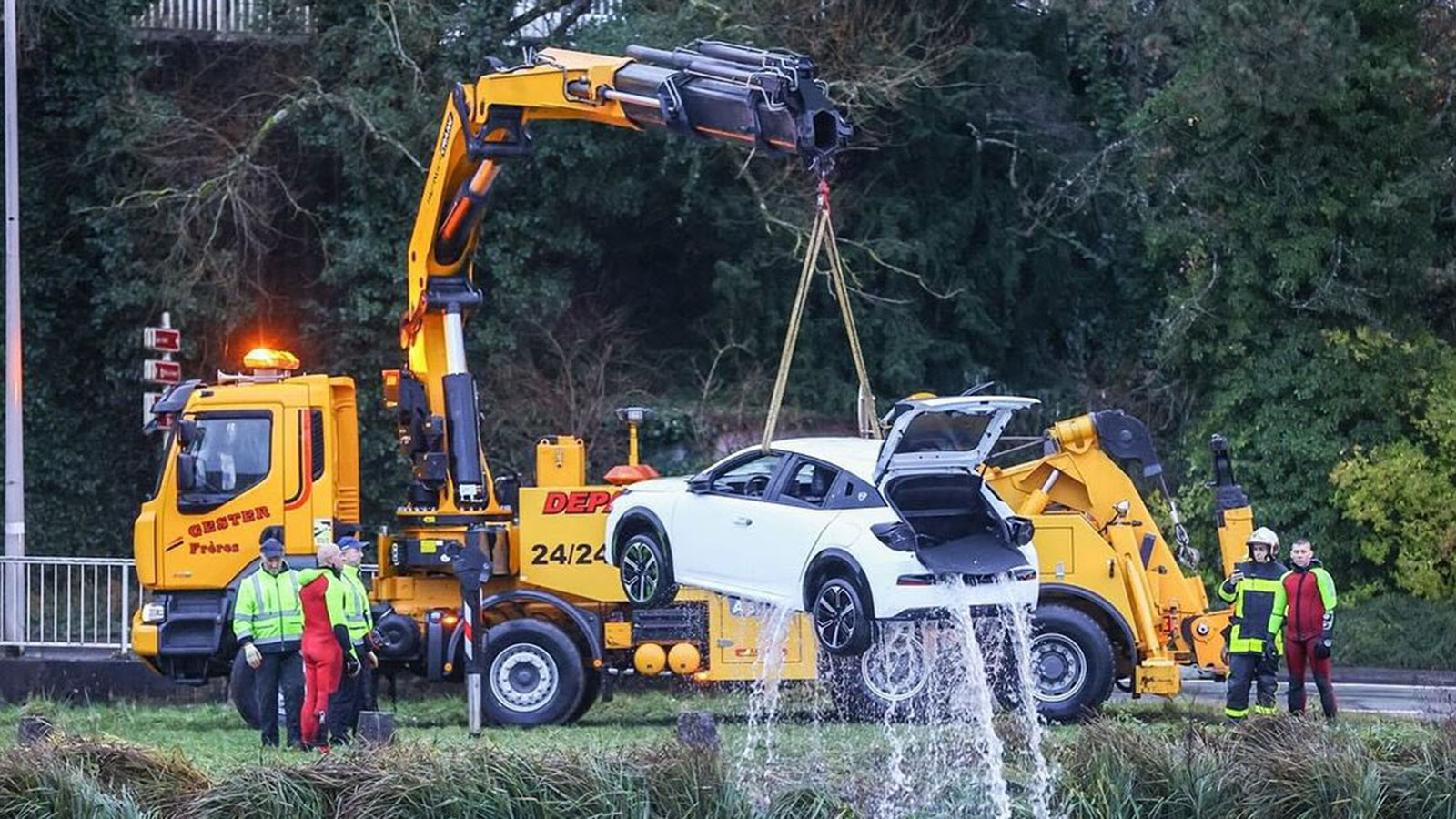 Η νέα Lancia Ypsilon διέρρευσε αφού νωρίτερα βούτηξε στο νερό!
