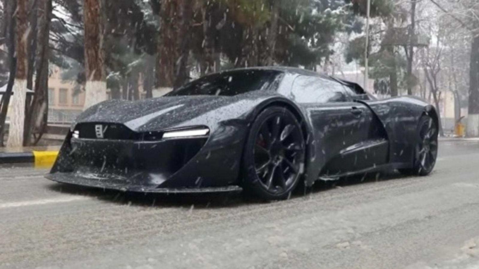 Mada 9: Oι Ταλιμπάν έφτιαξαν το πρώτο supercar από το Αφγανιστάν