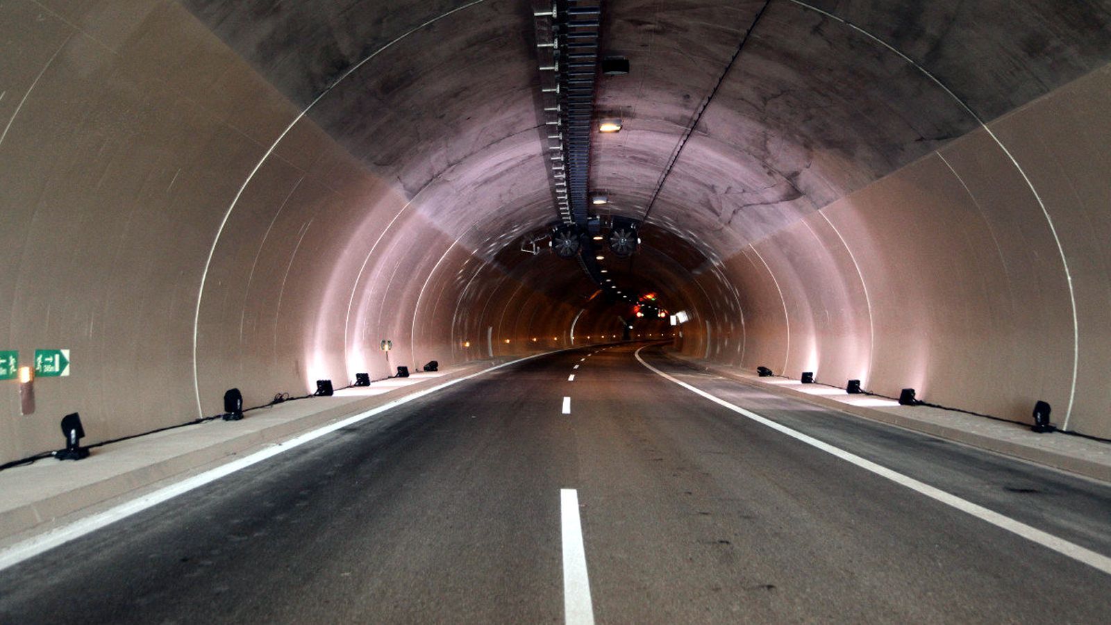 Το μεγαλύτερο τούνελ των Βαλκανίων είναι στην Ελλάδα - Πού βρίσκεται;