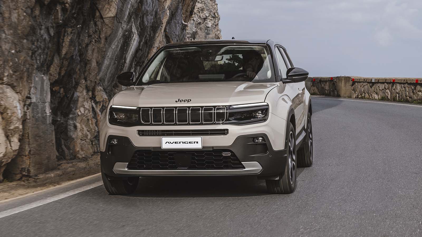 Jeep Avenger: Διαθέσιμο και σε ήπια υβριδική έκδοση e-Hybrid