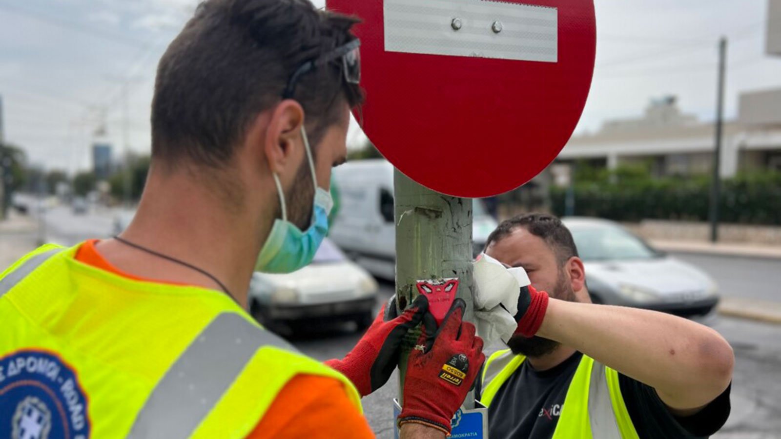 Αθήνα: Περιποίηση σε 13.700 πινακίδες από την Π. Αττικής
