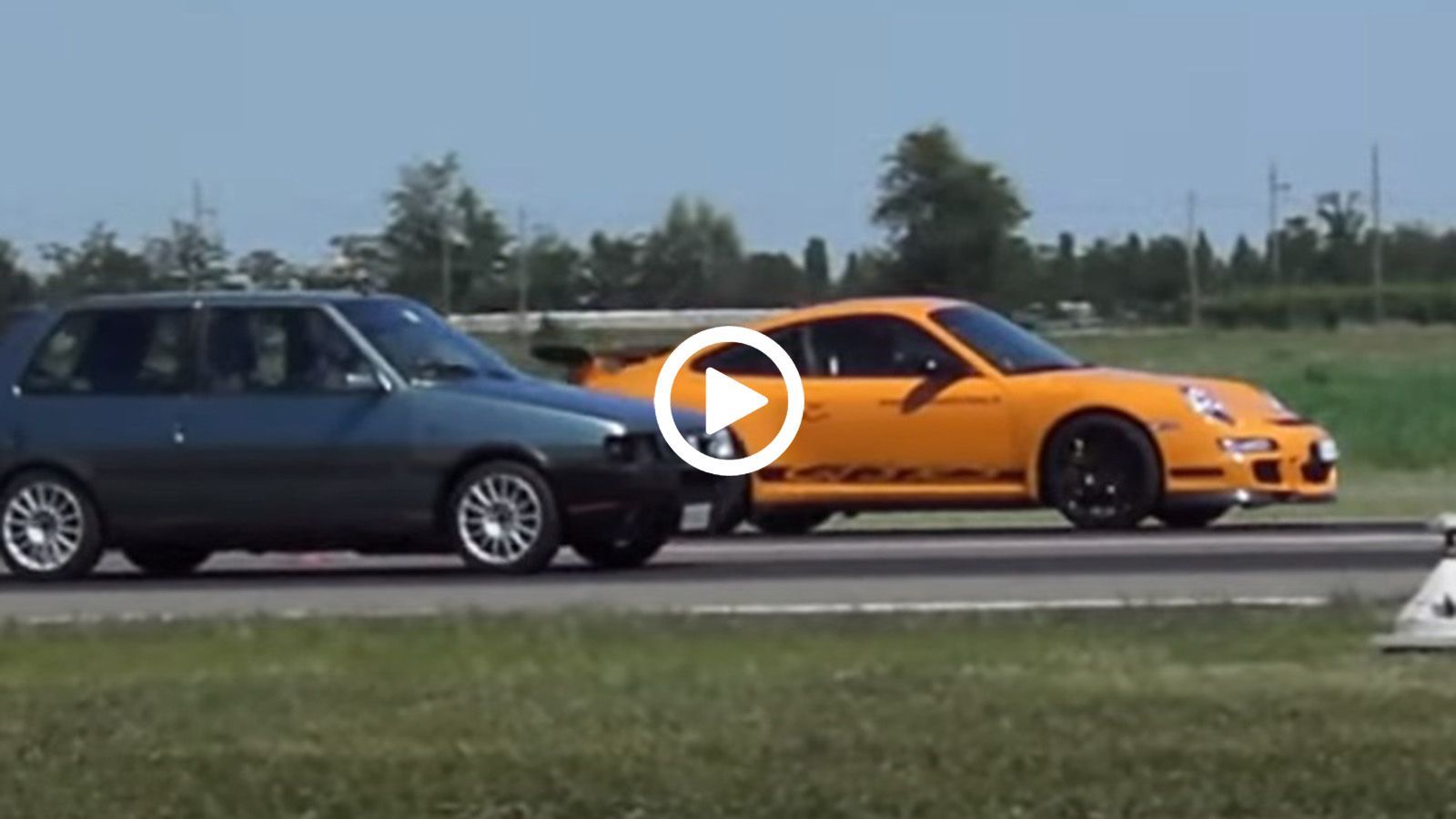 Fiat Uno Turbo κάνει Porsche GT3 RS να μοιάζει με... Polo!