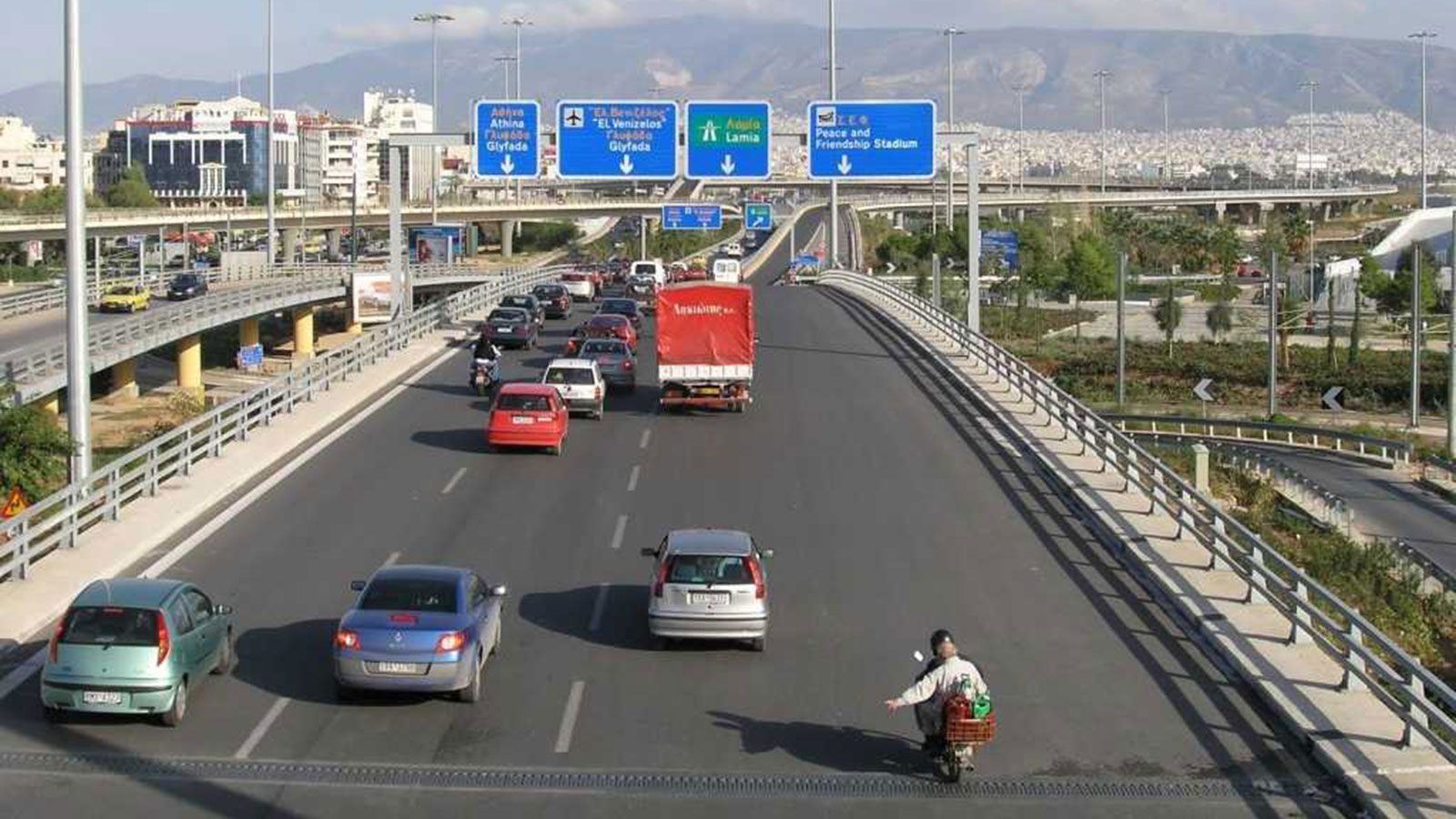 Κλειστές η Ποσειδώνος και η Συγγρού