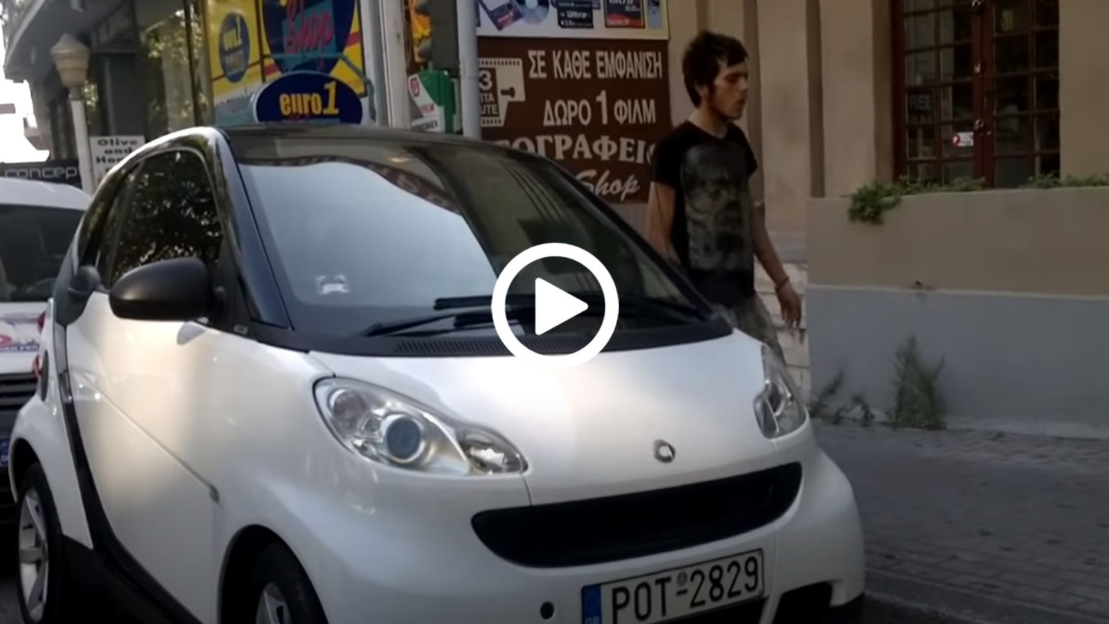 «Τσάκωσε» κλεφτρόνι να μπαίνει σε smart στη Ρόδο