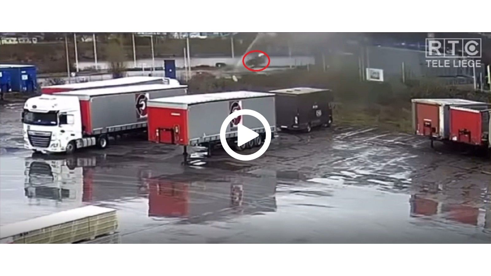 VIDEO: Βέλγιο: Πέταξε κυριολεκτικά και μπήκε μέσα στο κτίριο!