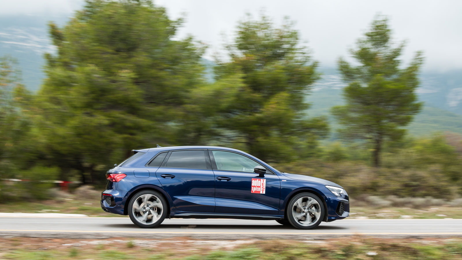 Εξαιρετικά ομαλό το 7-τάχυτο S-Tronic κιβώτιο διπλού συμπλέκτη που συνοδεύει τον 1,5 TFSI του A3 SB, θα θέλαμε λιγότερο θόρυβο από την αύξηση των στρο