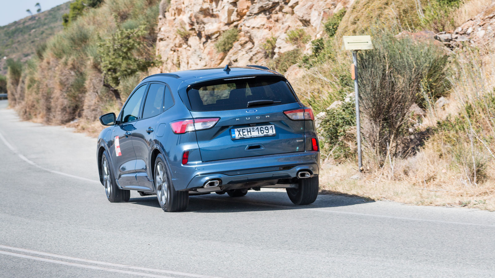 Το SUV της Ford έχει πέντε επιλογές προγραμμάτων παραμετροποίησης (Normal, Sport, Slippery, Snow/Sand, Eco), με καθεμιά να διαφοροποιεί την απόκριση τ