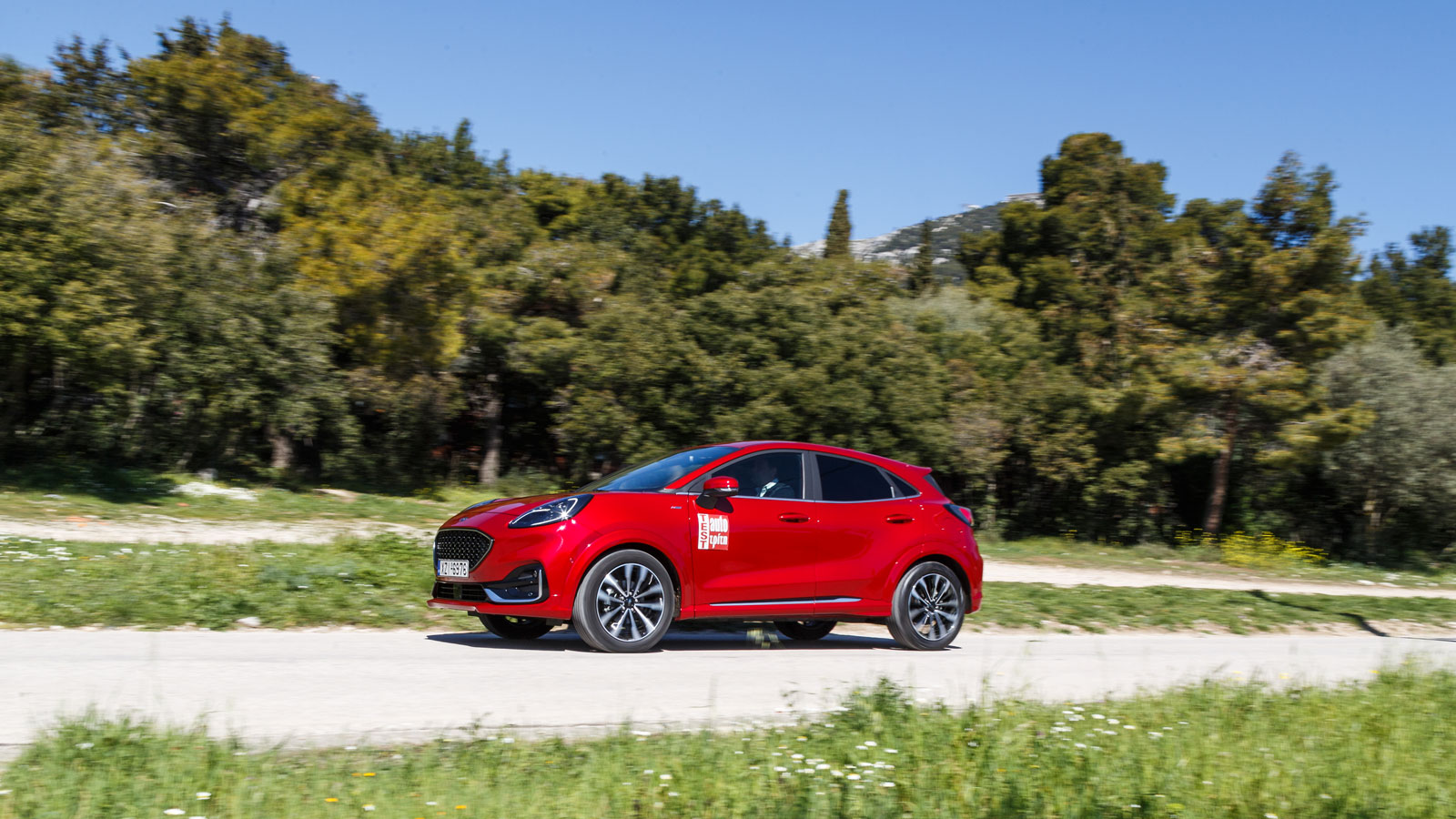 Επιλέγοντας την έκδοση Vignale με το 7-τάχυτο κιβώτιο διπλού συμπλέκτη Powershift κάνεις 4,09 δλ. για τα 60-100 χλμ./ώρα, νούμερο που είναι η κορυφαία