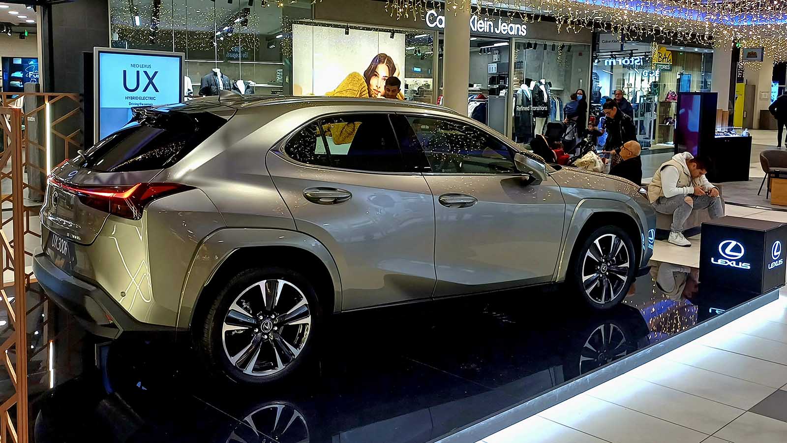 Lexus: Νέο Pop-Up Store στη Θεσσαλονίκη με το υβριδικό Lexus UX