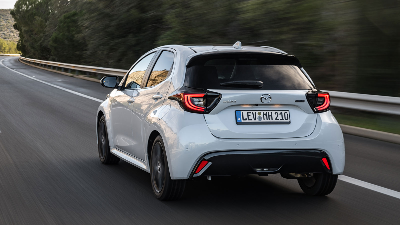 Ετοιμοπαράδοτο στην Ελλάδα το ανανεωμένο Mazda 2 Hybrid