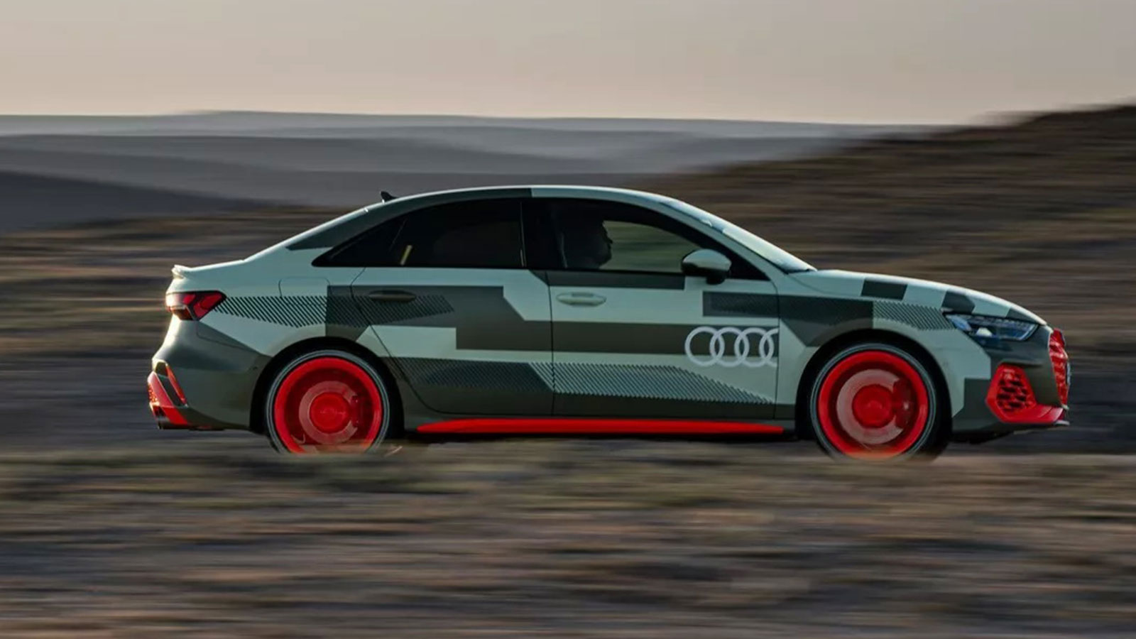 Το ανανεωμένο Audi S3 έρχεται πιο αγριεμένο από ποτέ με 333 άλογα!