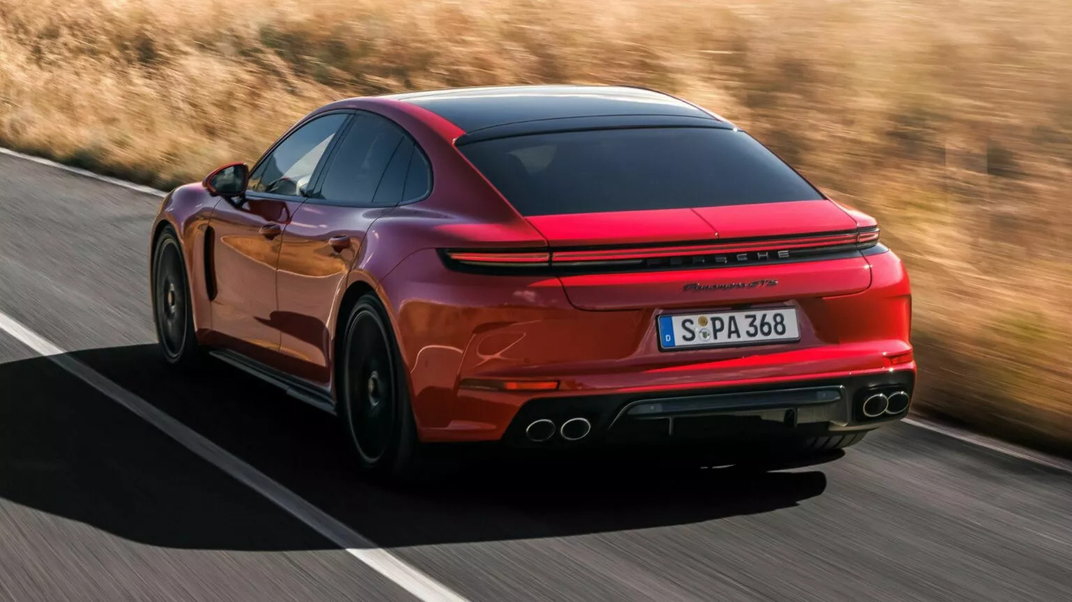 Νέα Porsche Panamera GTS: Με «καθαρόαιμο» V8 μοτέρ και 500 άλογα