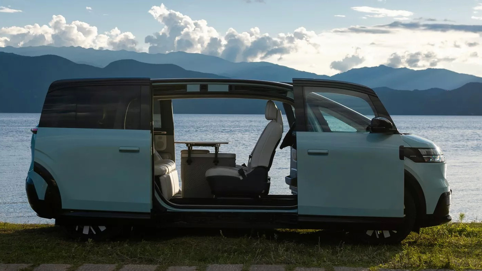 Zeekr Mix: Το νέο ηλεκτρικό βαν των Κινέζων με 422 ίππους