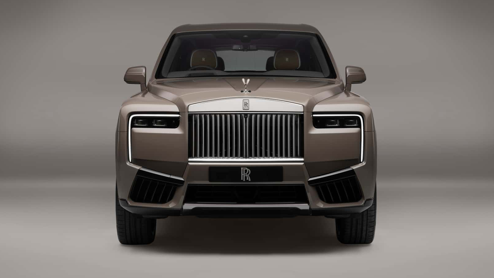Νέα φώτα για την ανανεωμένη Rolls-Royce Cullinan