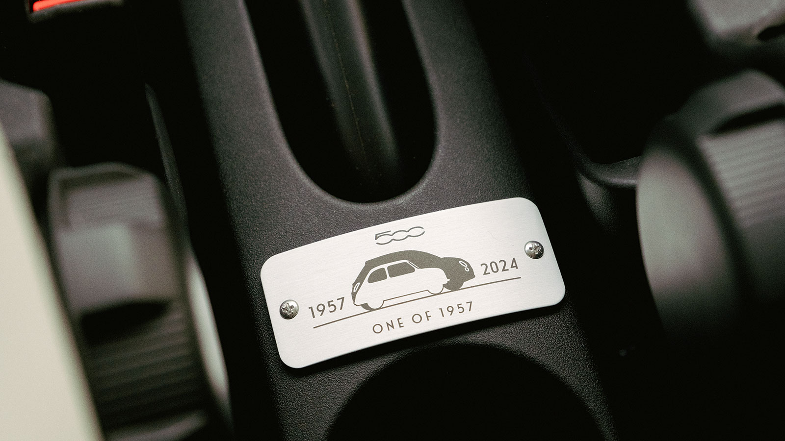 Το Fiat 500 Collezione 1957 τιμά το αρχικό μοντέλο!