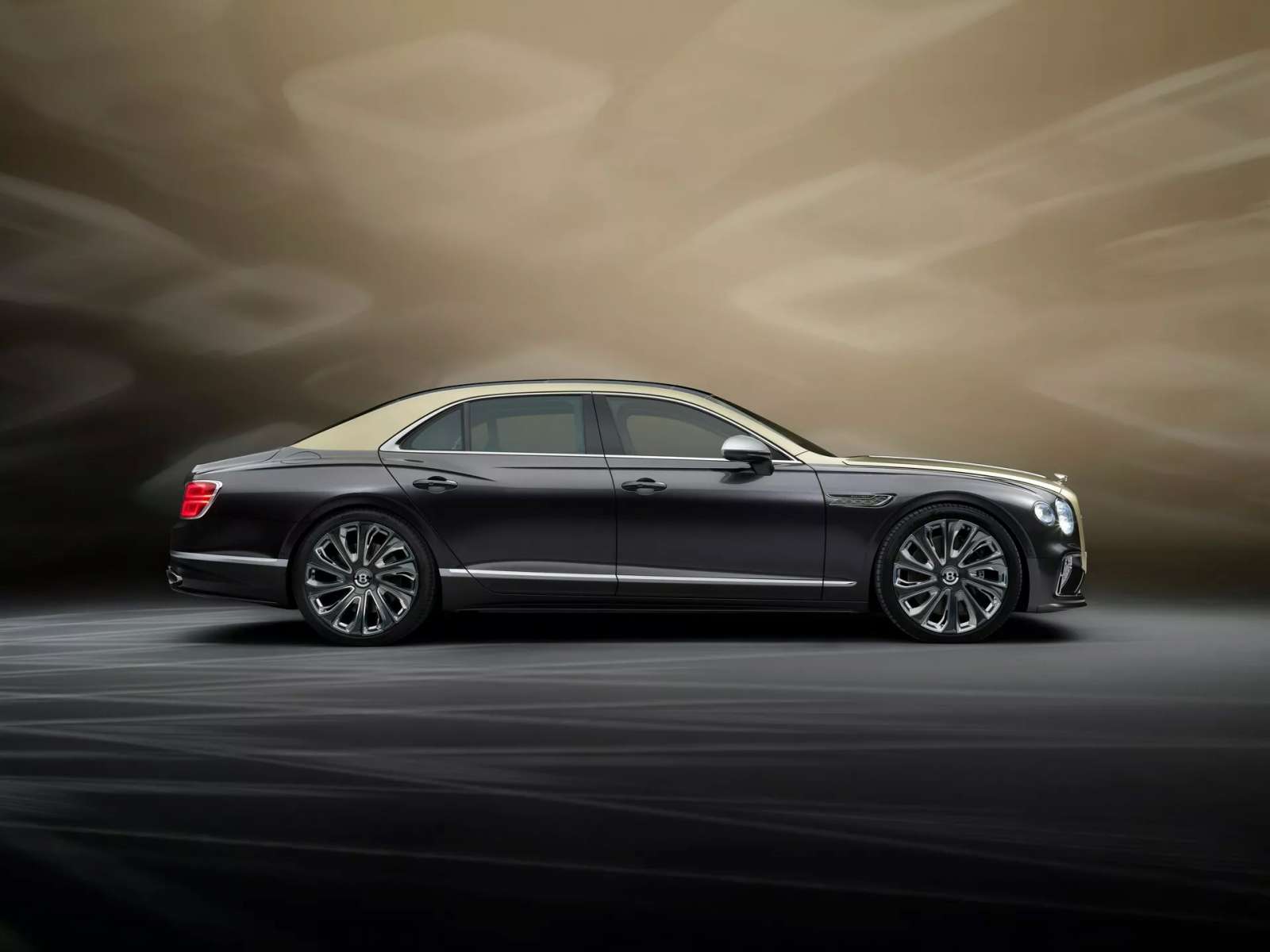 Οι υβριδικές Bentley Mulliner έχουν 782 ίππους και 81 χλμ. ηλεκτρική αυτονομία