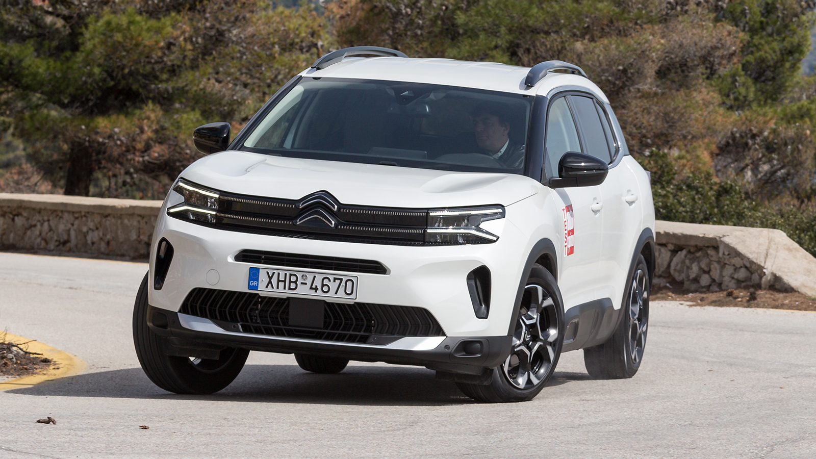 Τι πλεονεκτήματα έχουν τα Peugeot 3008, Citroen C5 & Opel Grandland; 