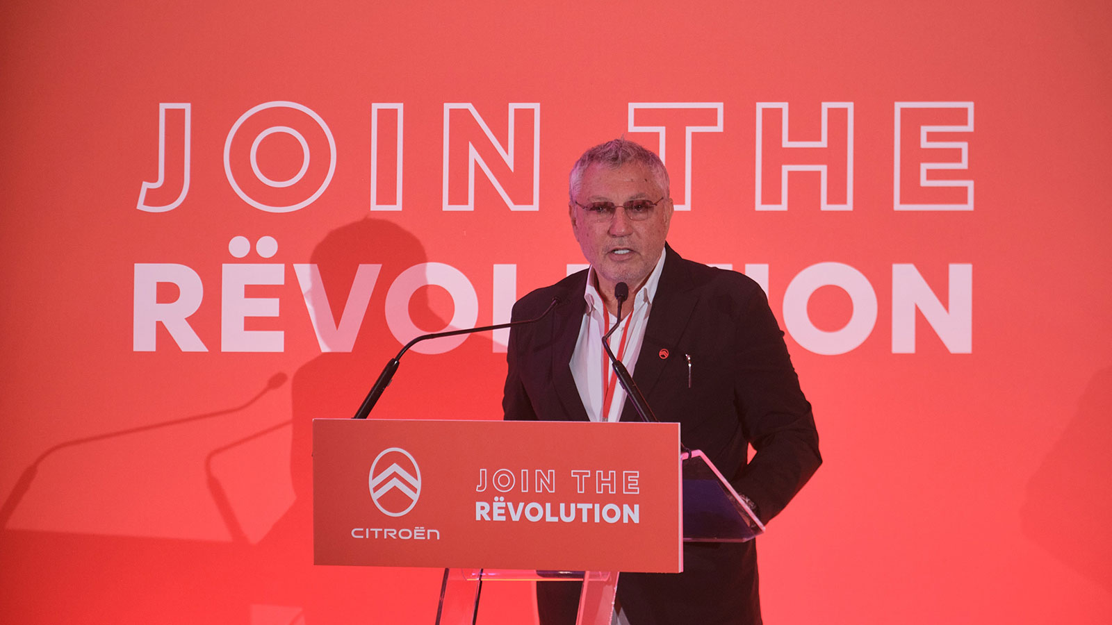 Ο κος Πολυχρόνης Συγγελίδης βραβεύθηκε από το Επίσημο δίκτυο διανομέων της Citroen, ως ένδειξη βαθύτατης εμπιστοσύνης και σεβασμού για όλα αυτά τα χρό