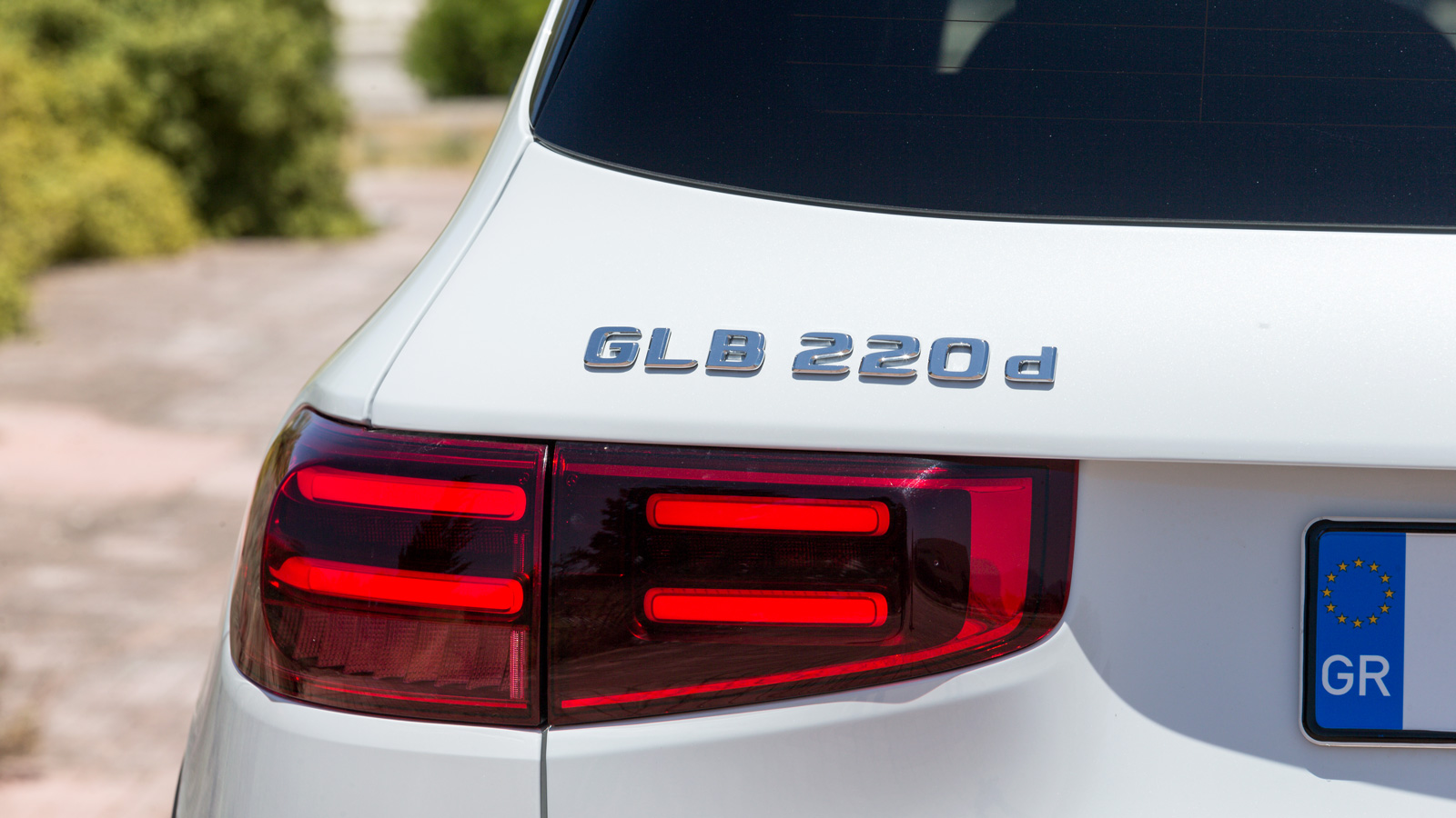 Δοκιμή: Mercedes GLB 220d 4MATIC | 4κίνητη SUVάρα με 1.200 χλμ. ανά γέμισμα