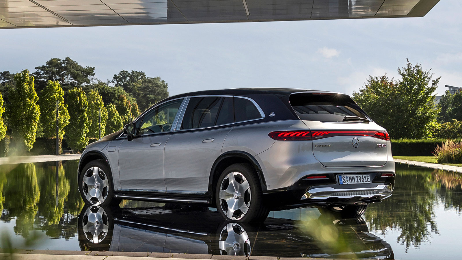Maybach EQS SUV - Το ακριβότερο ηλεκτρικό της Mercedes στην Ελλάδα