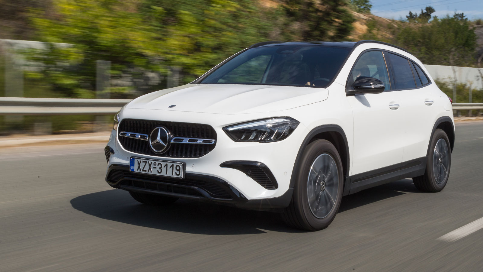 Mercedes GLA 250 e: Χωρίς εταιρικό φόρο, με πραγματική ηλεκτρική αυτονομία 70 χλμ. και κόστος leasing στην 4ετία έως και 11.000 ευρώ κάτω από τη λιανι