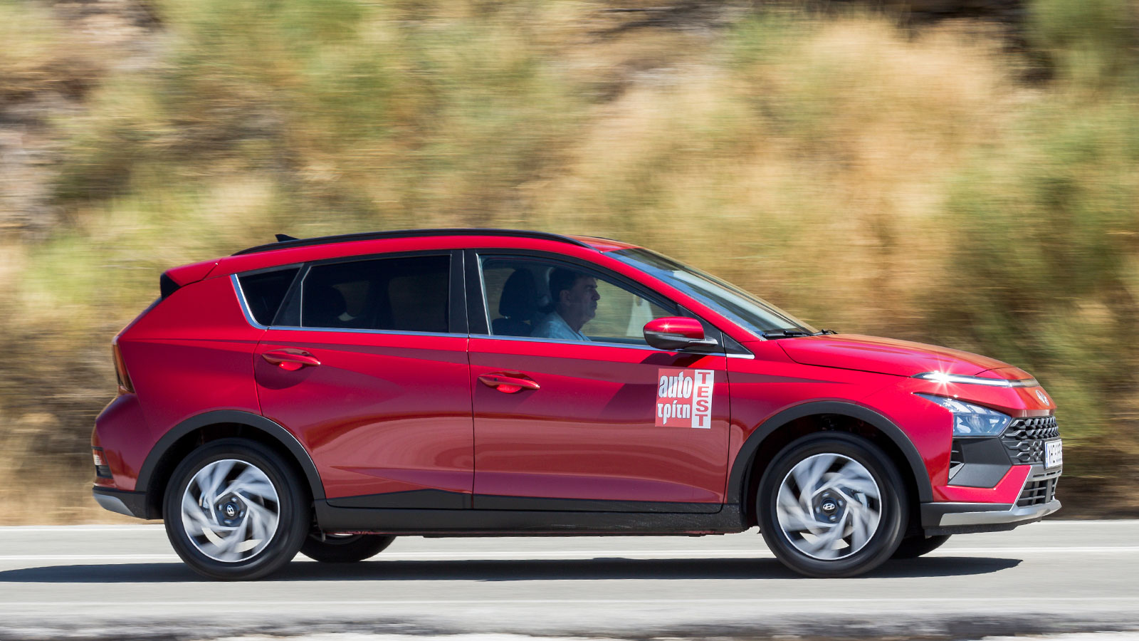 Αυτό που θα εκτιμήσεις στο βασικό Bayon είναι το γραμμικό τρόπο που λειτουργεί, την ελαστικότητά του και τον τρόπο που συνεργάζεται με το 5τάχυτο κιβώ