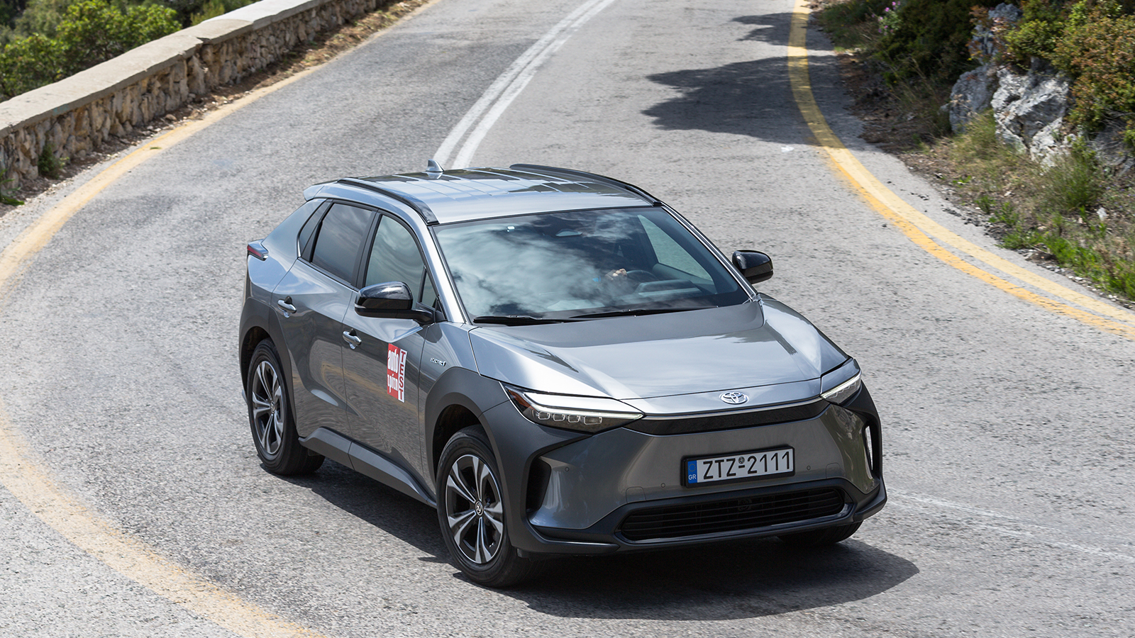 Παρά το γεγονός πως η ωφέλιμη χωρητικότητα της μπαταρίας είναι σχετικά περιορισμένη στα 64 kWh, όπως ανακοινώνει η μάρκα (σ.σ. το μεγάλο buffer βοηθά 