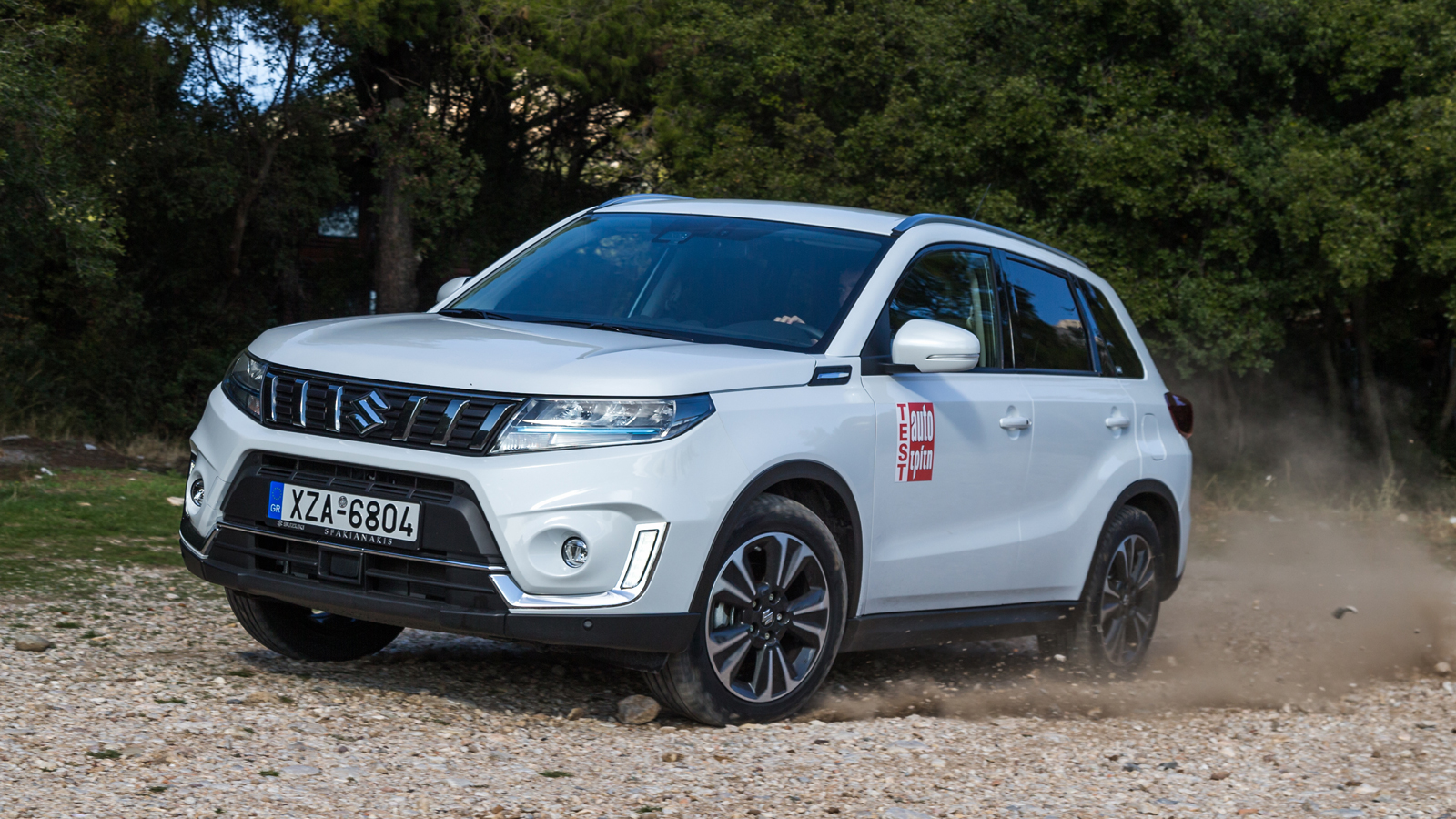 Παλιότερα, to Vitara είχε 29 μοίρες γωνία προσέγγισης και 24 μοίρες γωνία φυγής. Πλέον τα νούμερα αυτά έχουν μειωθεί στις 18,2 και 17,7 μοίρες. 