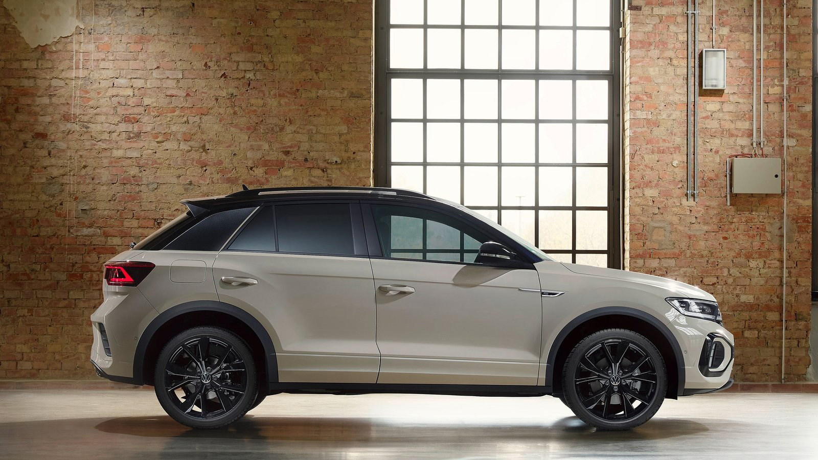 Η δεύτερη γενιά του VW T-Roc εντοπίστηκε να δοκιμάζεται για πρώτη φορά
