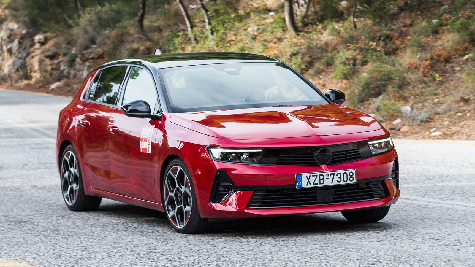 Opel Astra: Από 25.400 ευρώ, κάνει πάνω από 1.400 χλμ. με ένα ρεζερβουάρ 