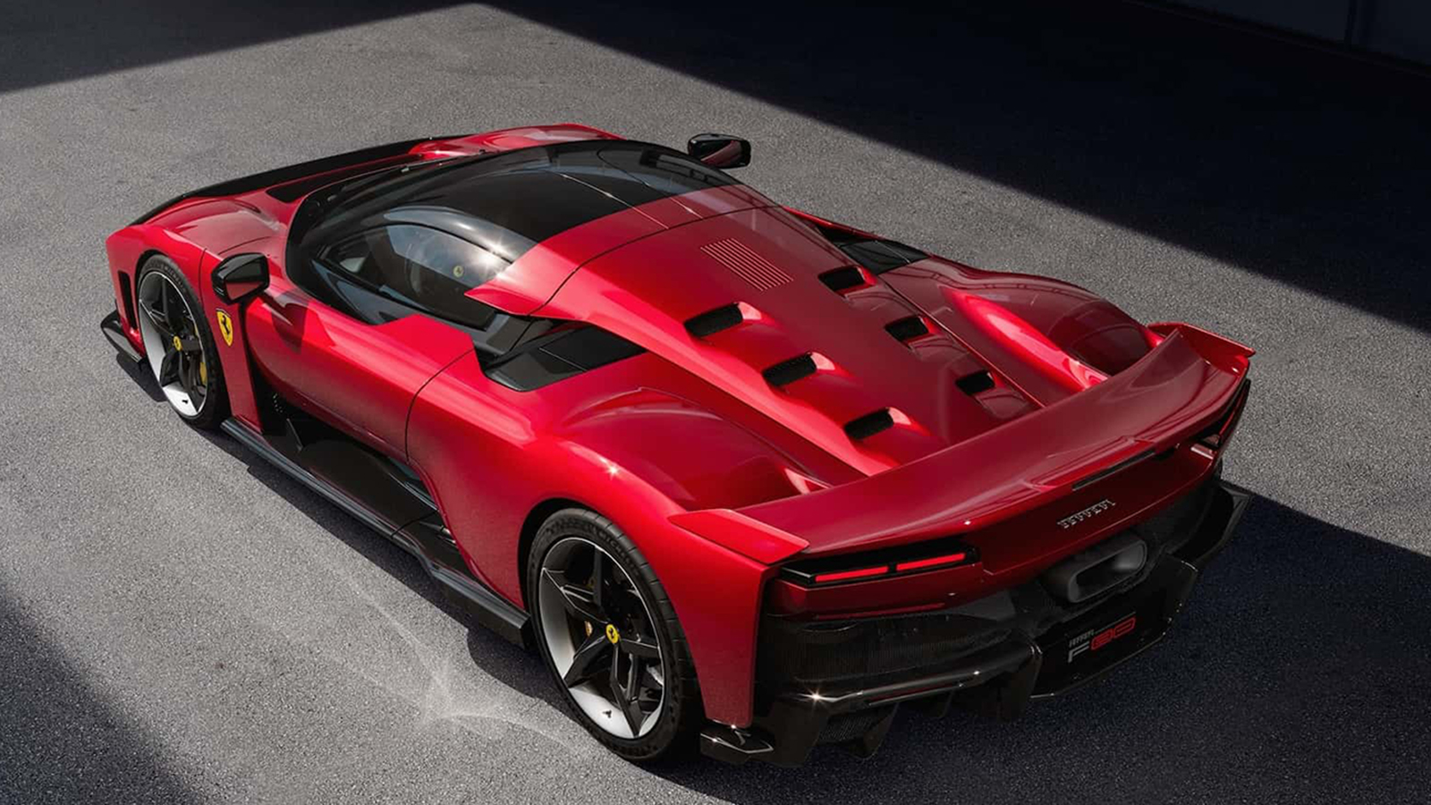 Ferrari F80: Η νέα υβριδική ναυαρχίδα των Ιταλών έφτασε με 1.200 άλογα