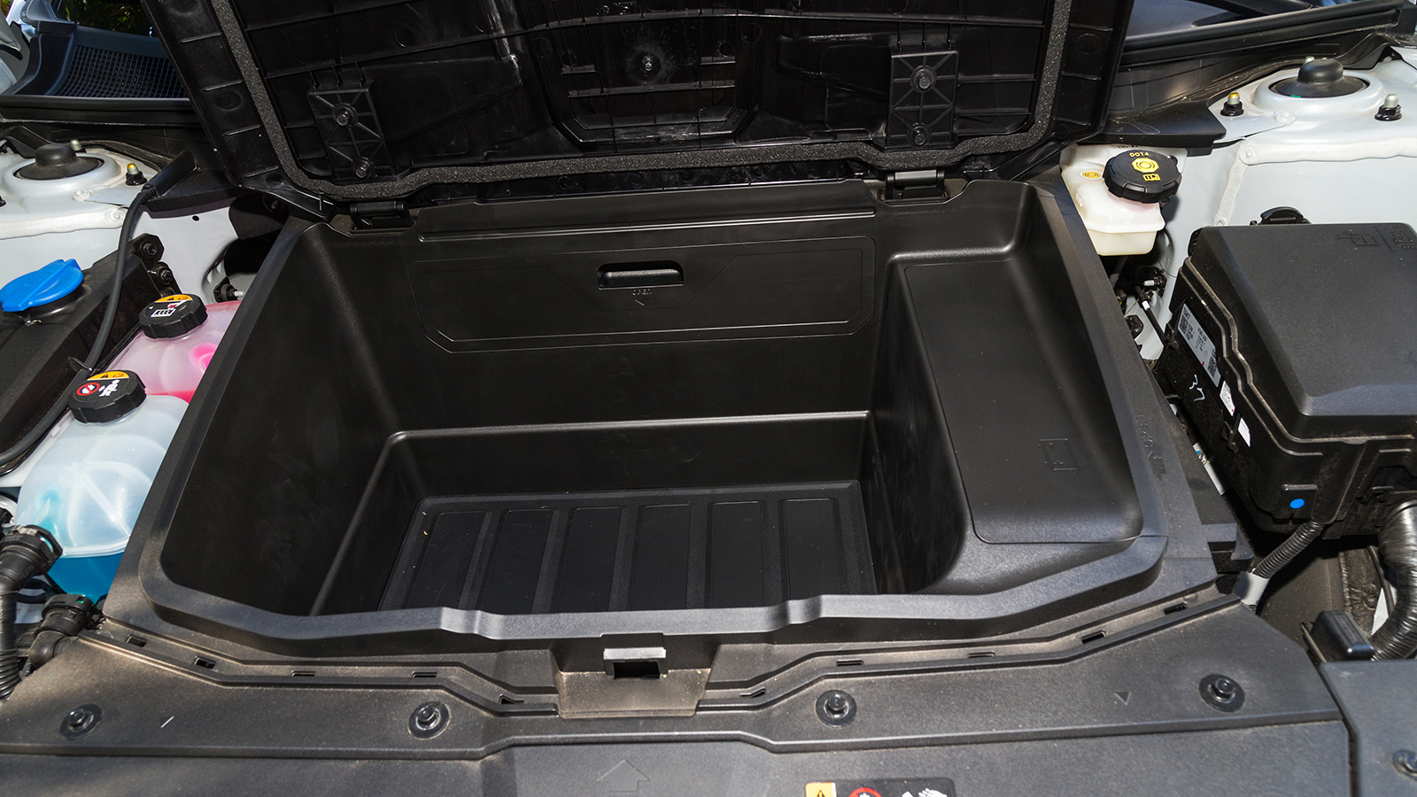 To frunk του Ioniq 5 χωράει 57 λτ. αποσκευών.