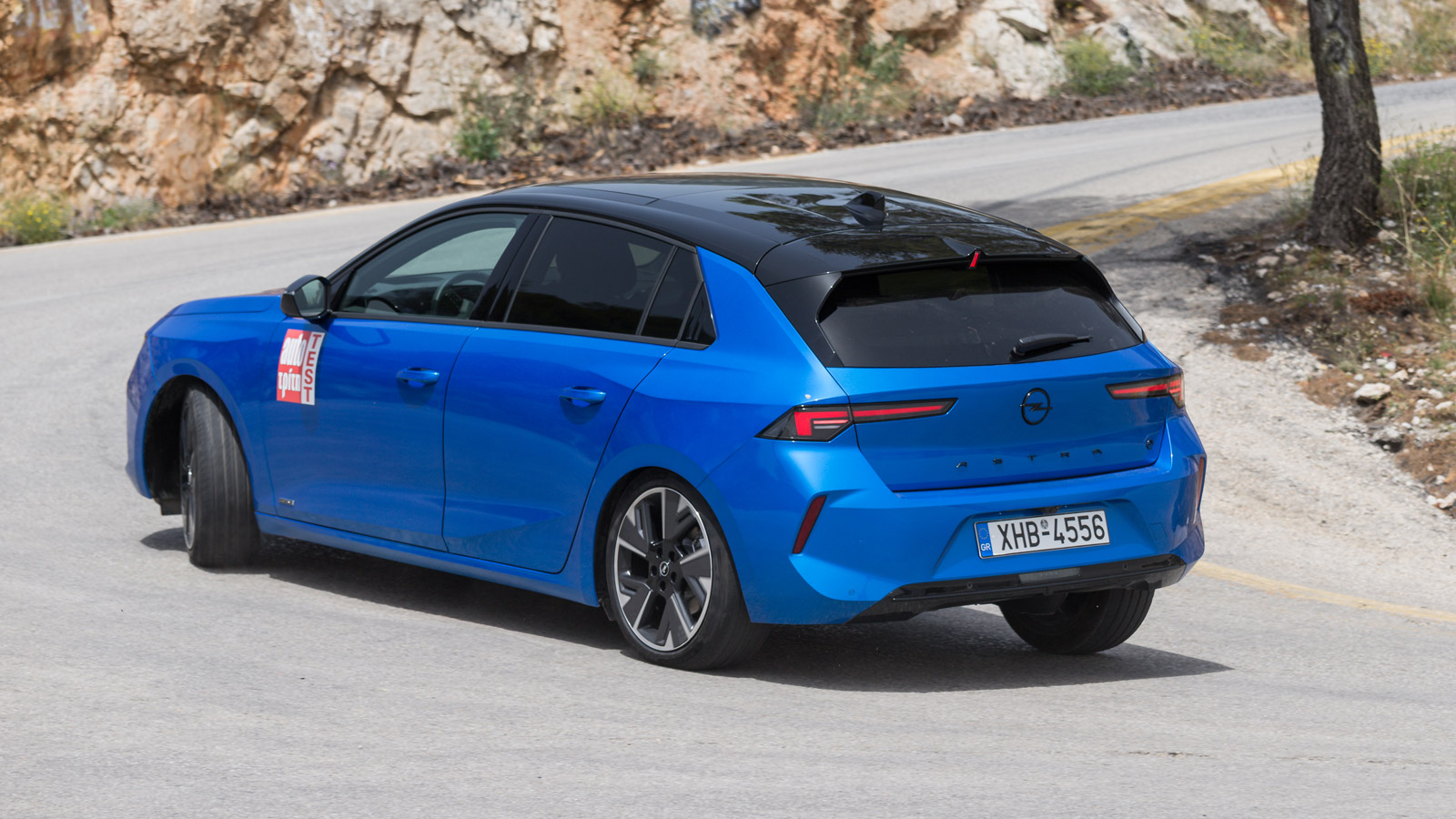 Η ευθυβολία, η υψηλή ποιότητα κύλισης και η πολύ καλή οδηγική του συμπεριφορά, ακόμα και σε πιο γρήγορες συνθήκες, ενισχύουν τη συνολικά καλή εικόνα τ