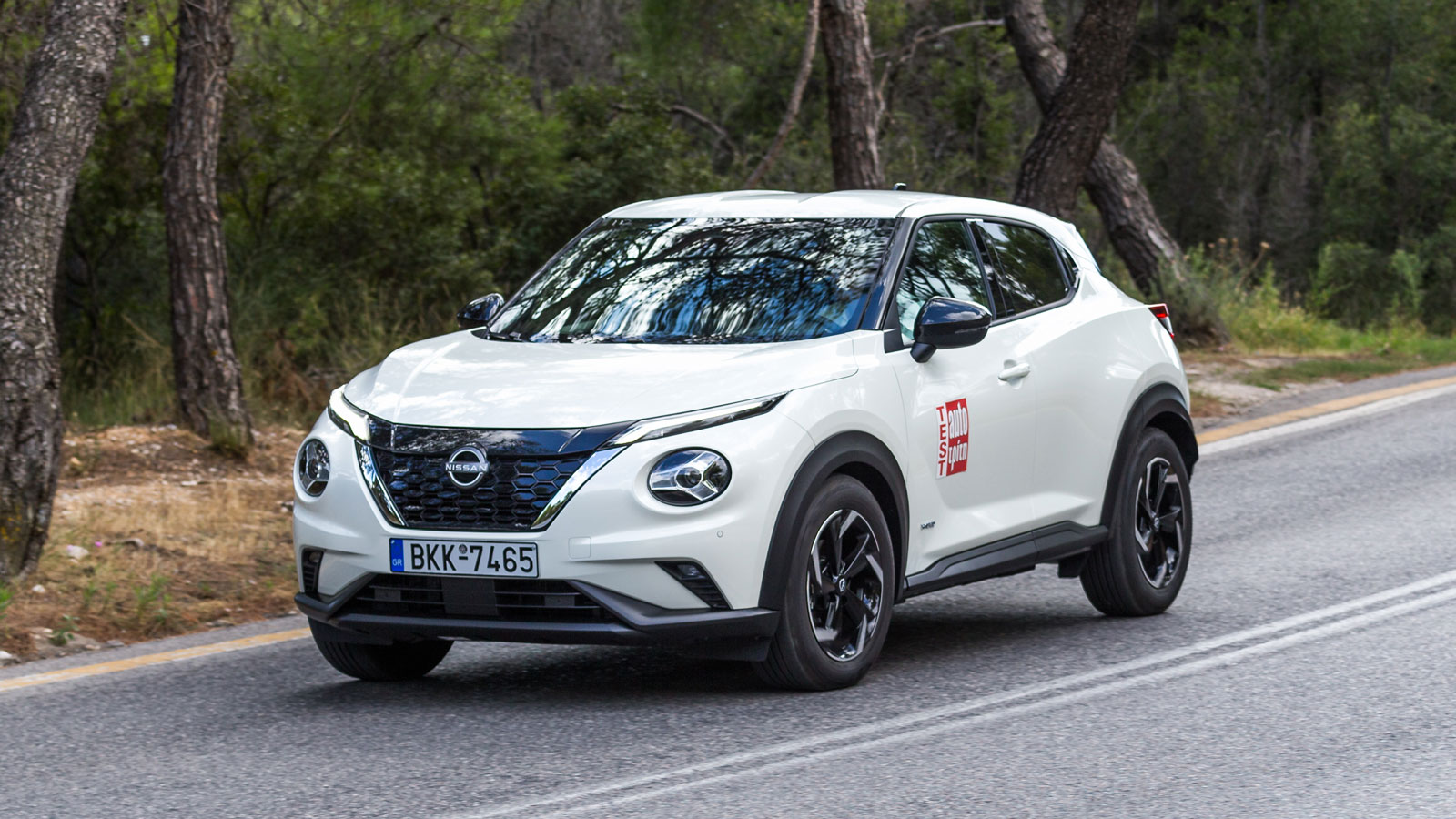 Το αυτόματο Multi Mode κιβώτιο του υβριδικού Nissan Juke προέρχεται από την Renault. Στην πλήρη επιτάχυνση δεν βουίζει και γενικά η λειτουργία του είν