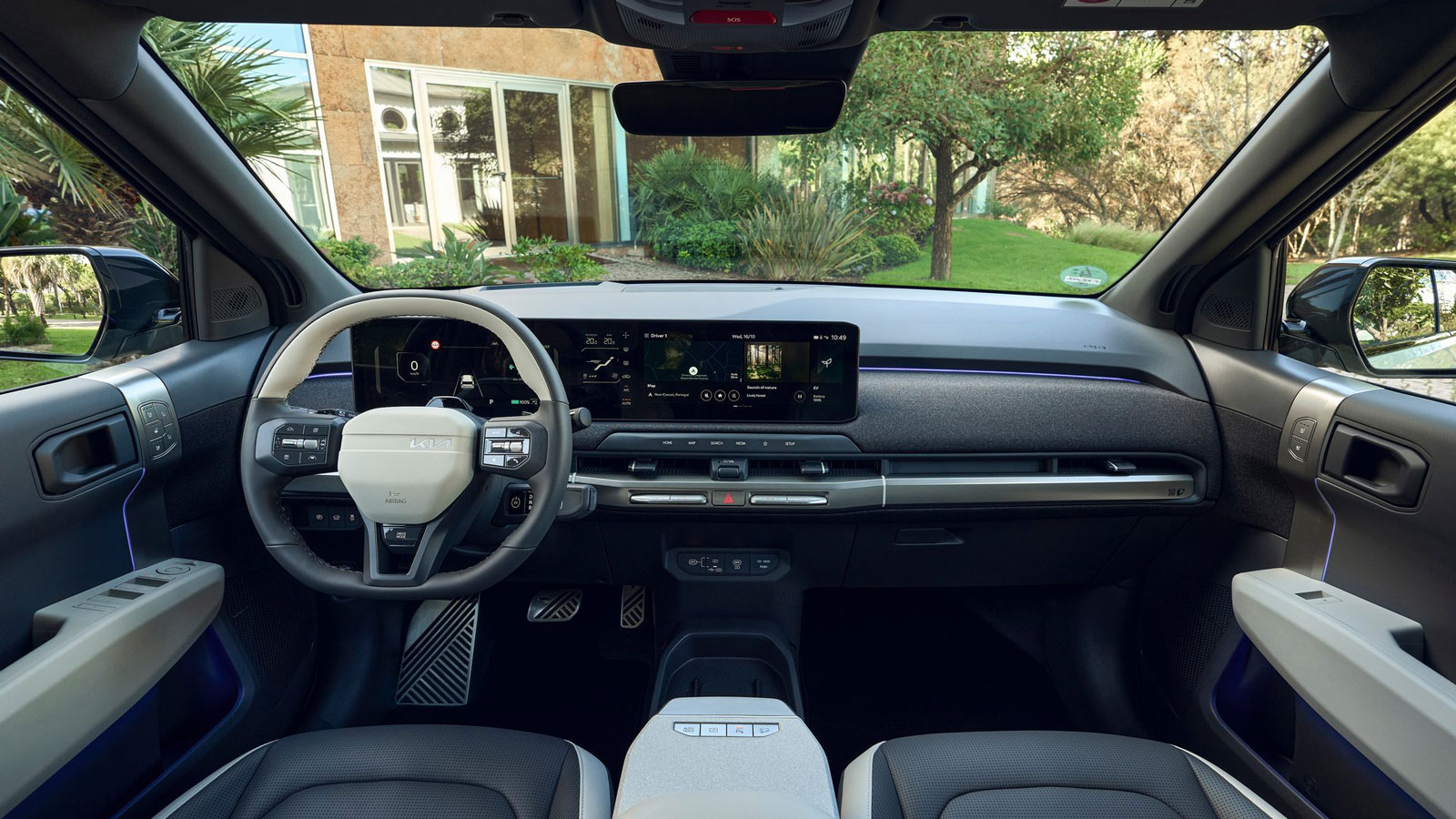 Παρότι σκληρά, τα υλικά του εσωτερικού του Kia EV3 (κάποια εξ αυτών προέρχεται από την ανακύκλωση πλαστικών που περισυλλέχτηκαν από τους ωκεανούς) έχο