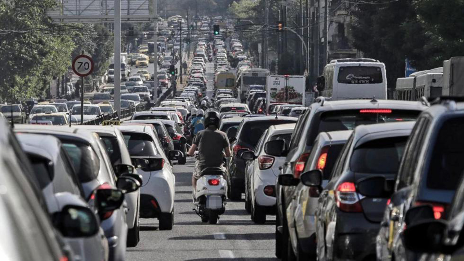 Γρηγορότερα τα τέλη κυκλοφορίας με το μήνα από το 2023