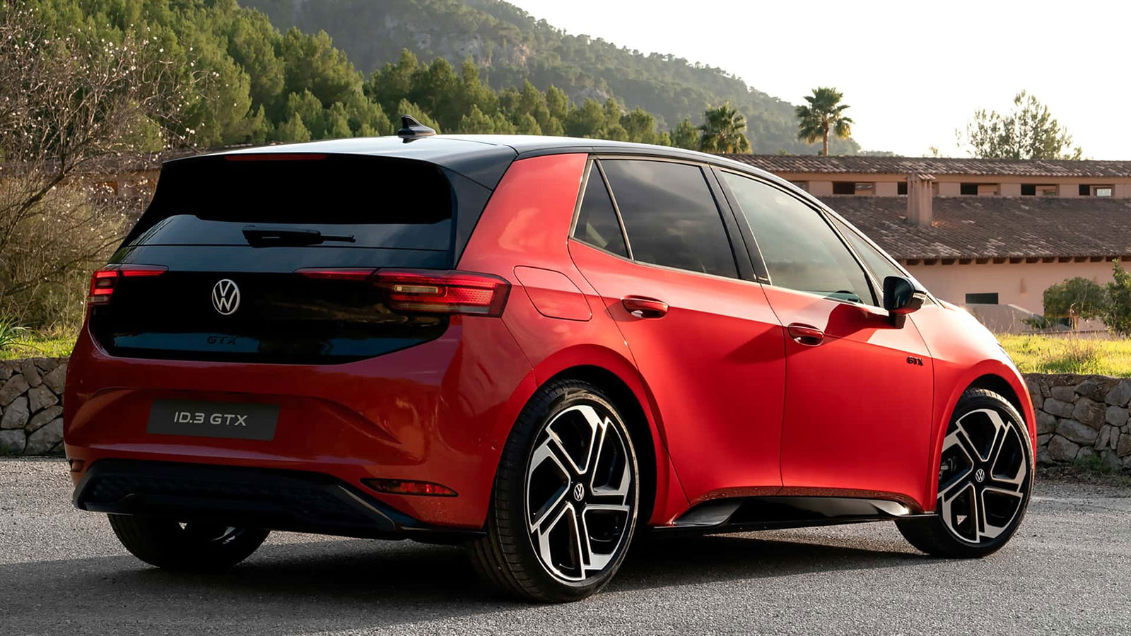 Το νέο Volkswagen ID.3 GTX έφτασε με 326 άλογα