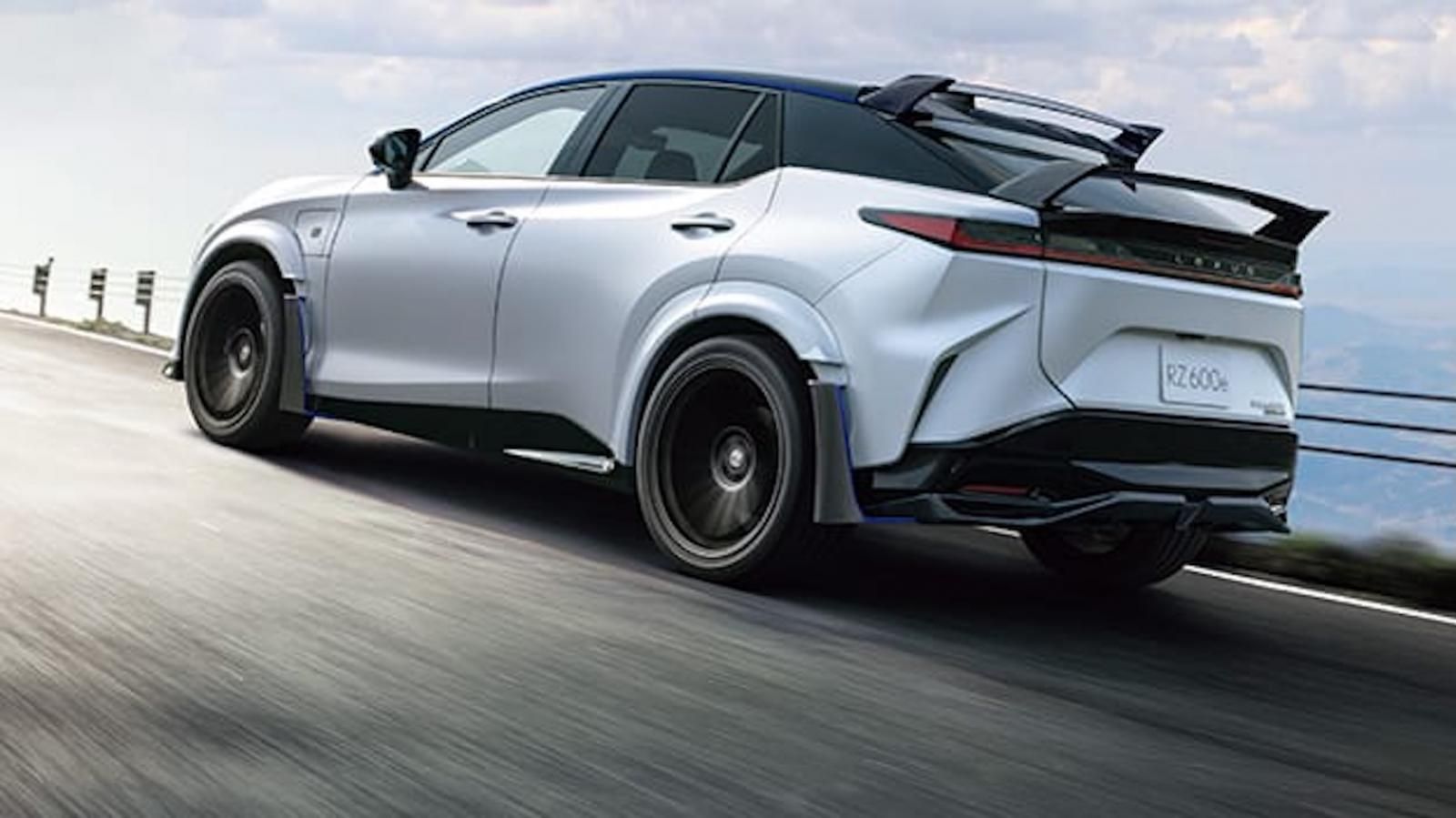 Lexus RZ 600e F SPORT Performance: Το «ηλεκτρικό» χριστουγεννιάτικο δώρο της Lexus